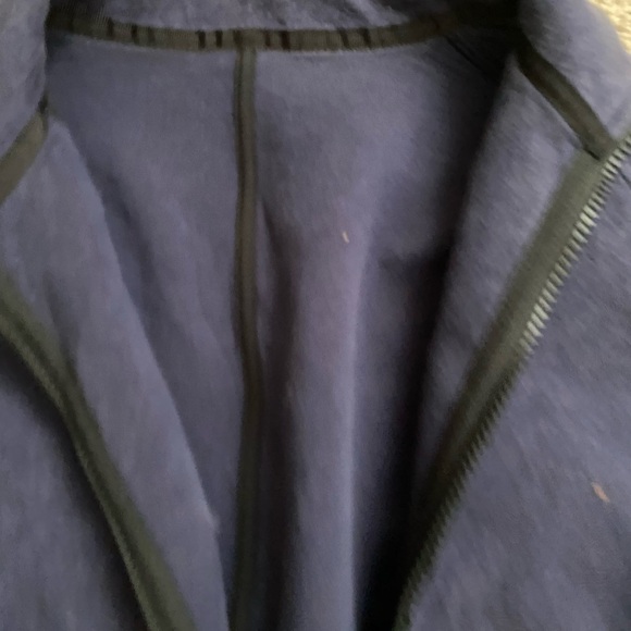 Lulu lemon size 6 navy scuba jacket flaw - Picture 3 of 9